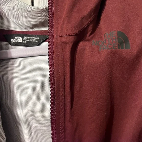 Northface windbreaker running - Picture 5 of 5